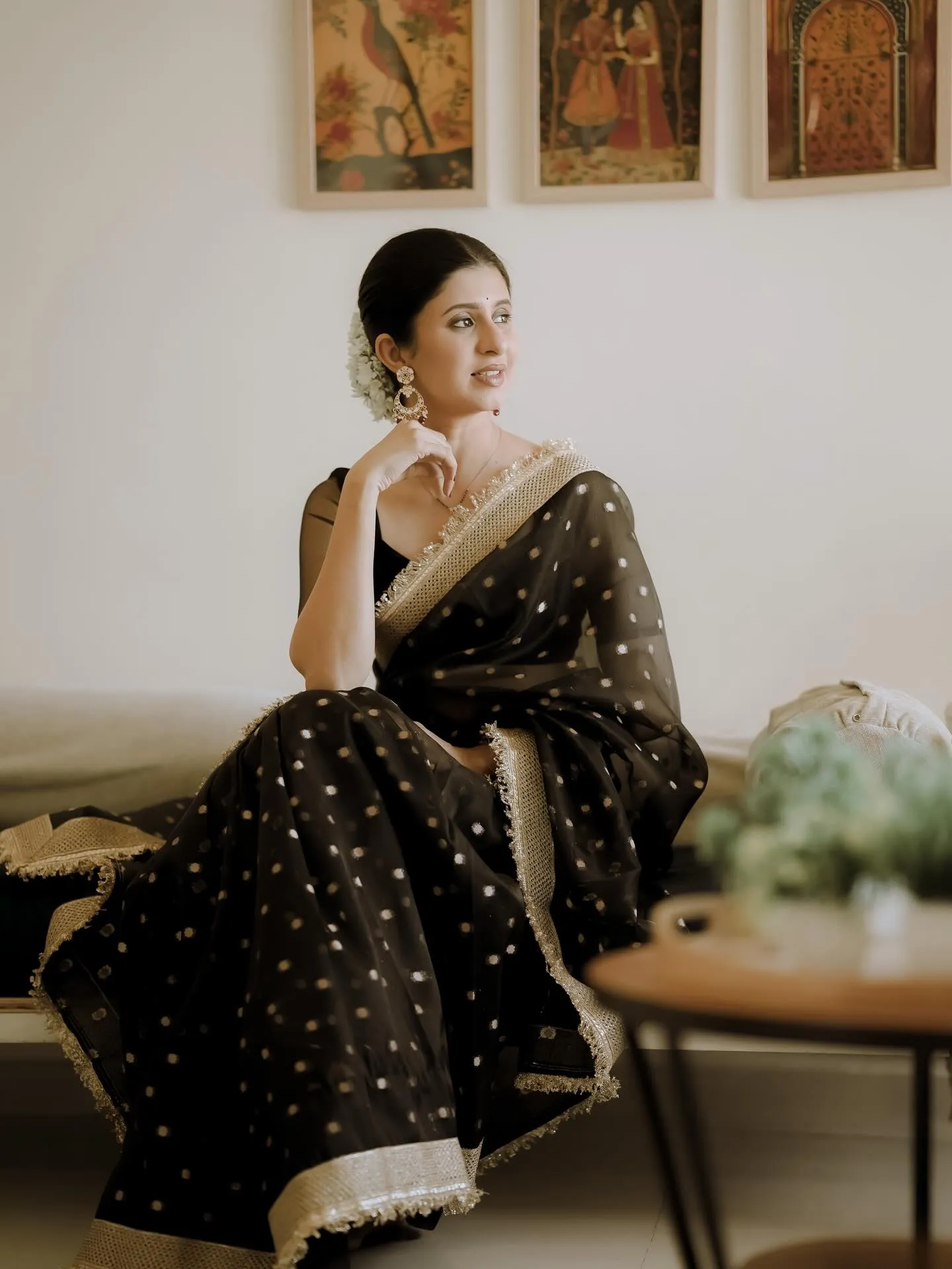 ankita walawalkar first husband