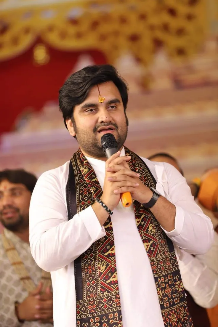 katha vachak indresh upadhyay age