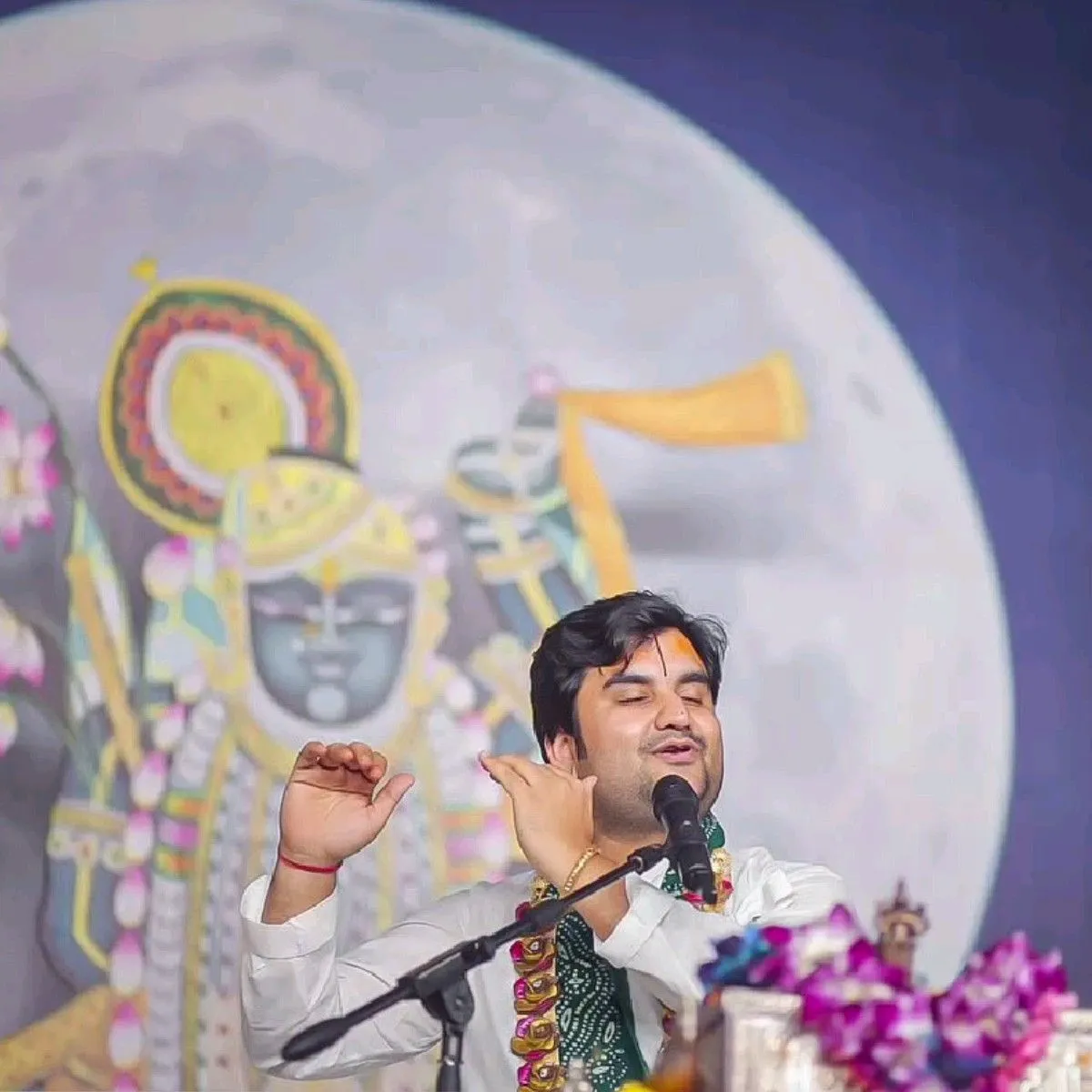 kathavachak indresh upadhyay age