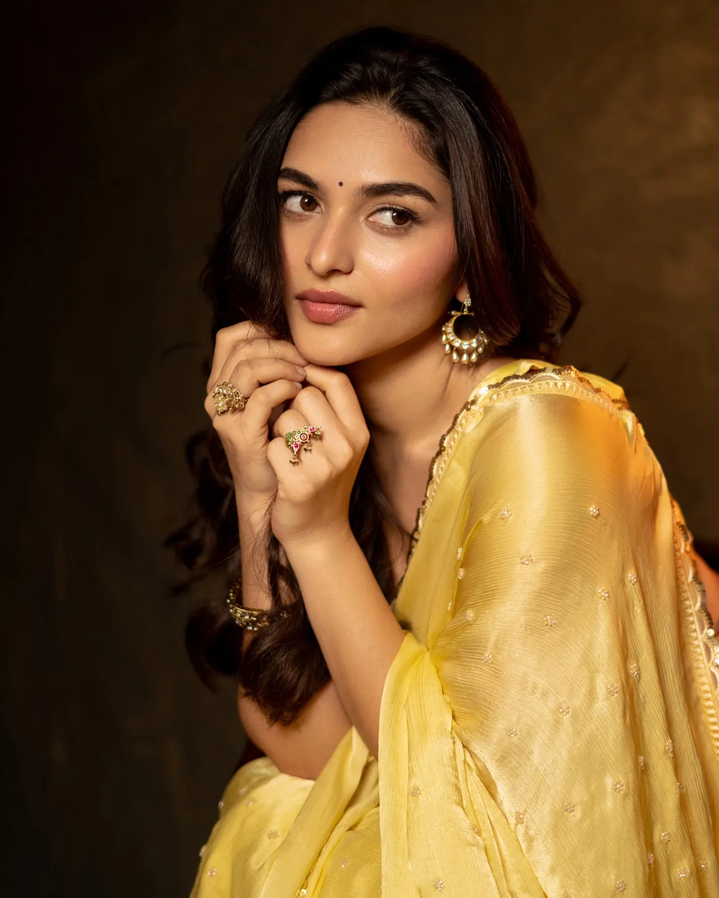 kayadu lohar height weight