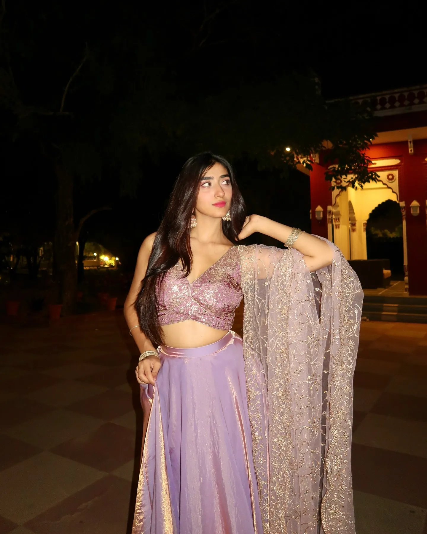 nazila sitaishi height