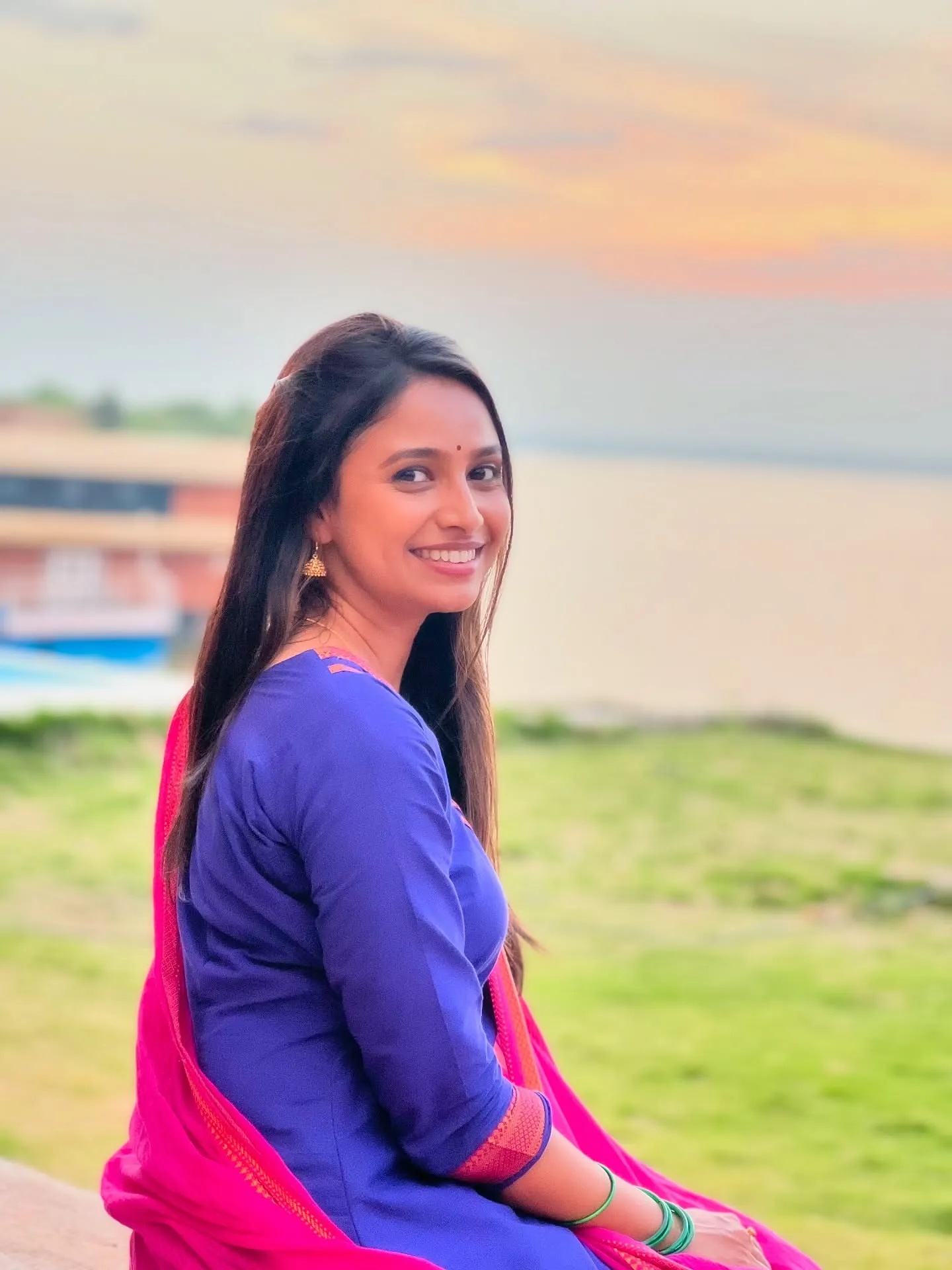 sayali deodhar husband