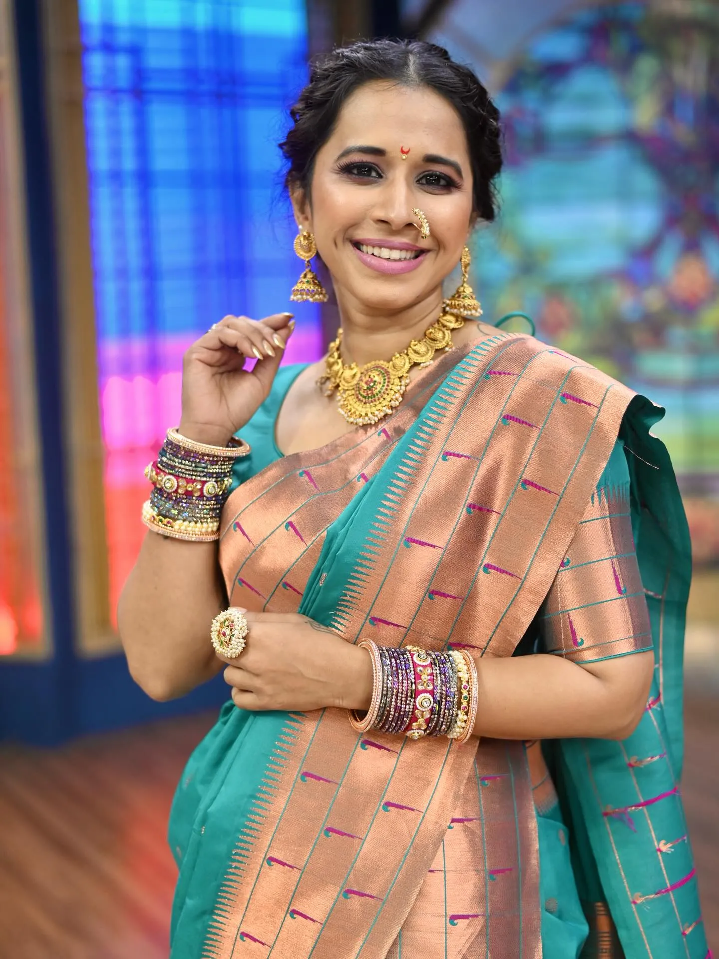 shreya bugde restaurant dadar address