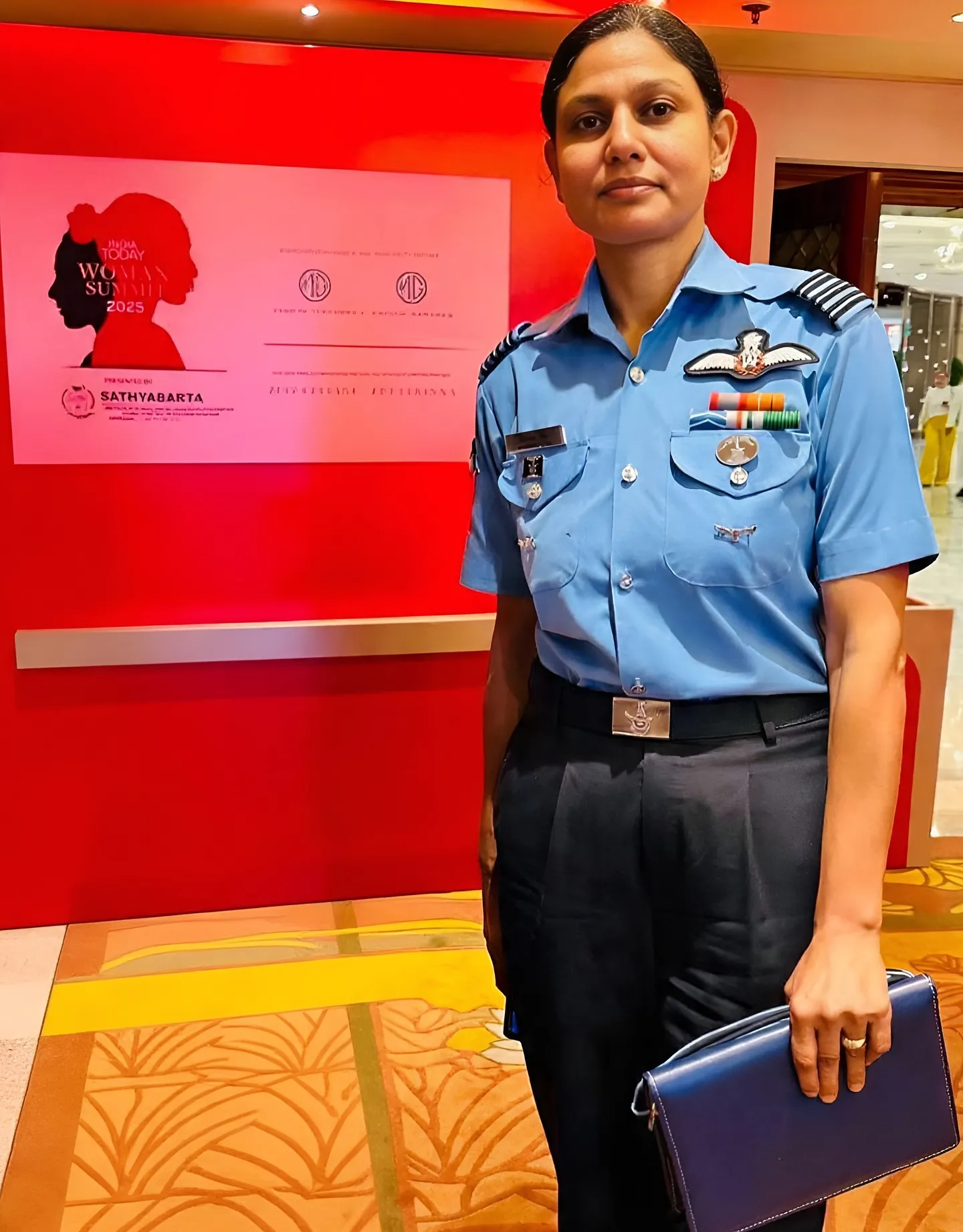 wg cdr vyomika singh age