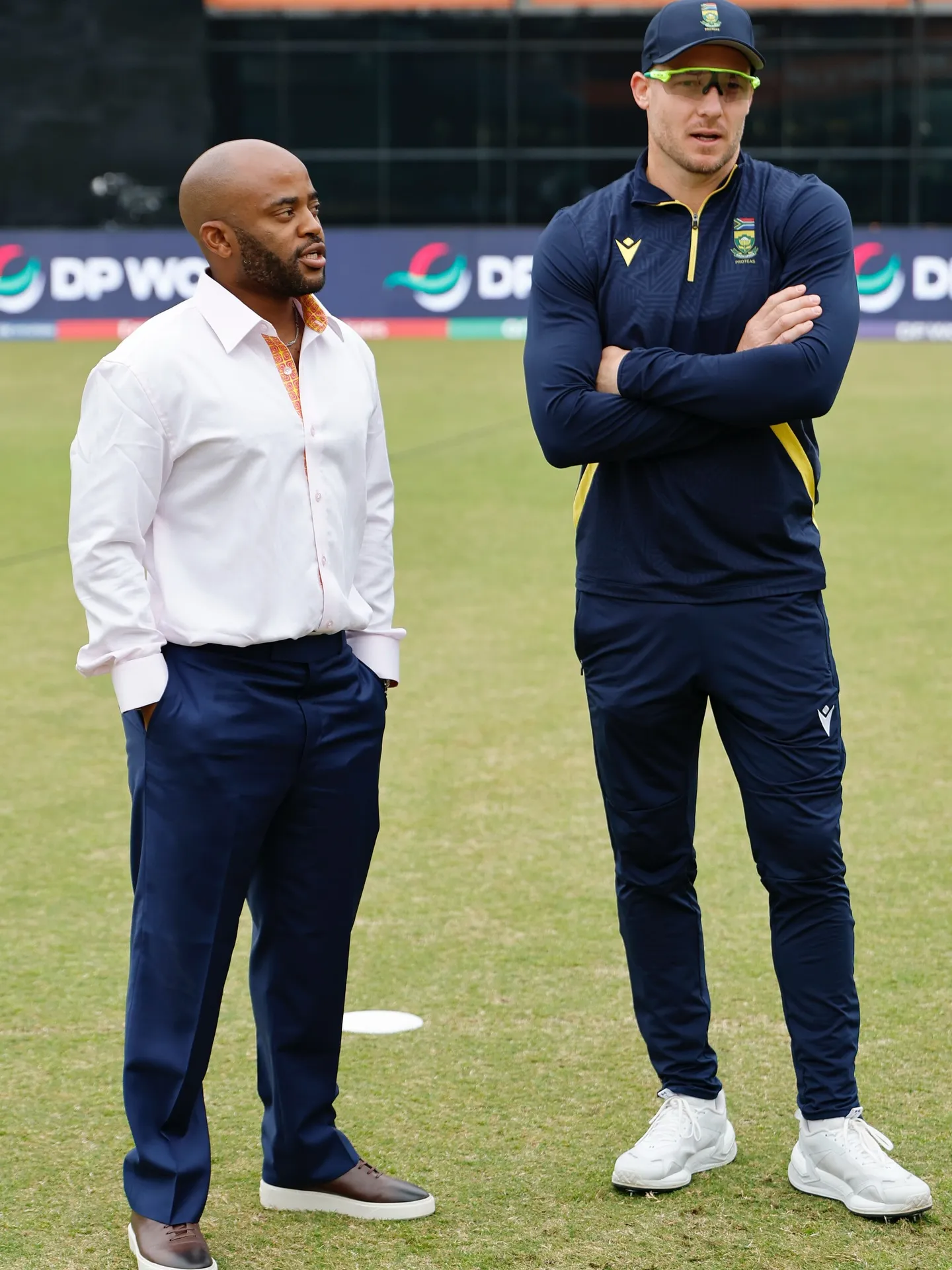 what is temba bavuma height in feet
