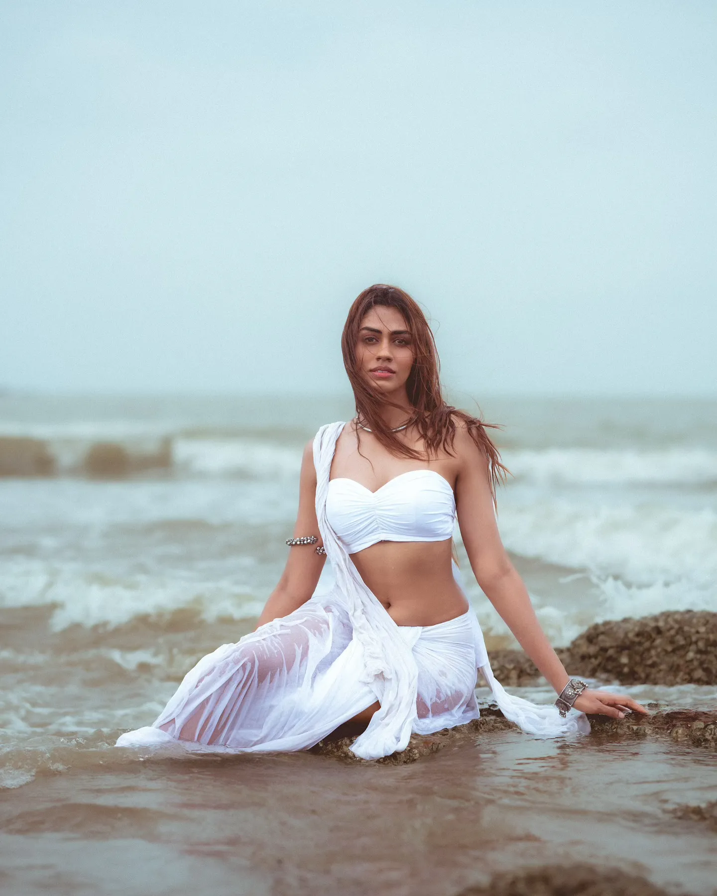 apeksha porwal miss india