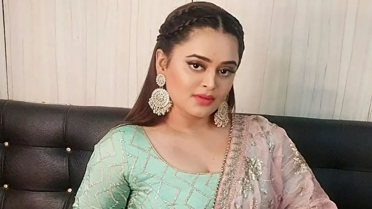 bebika dhurve sister