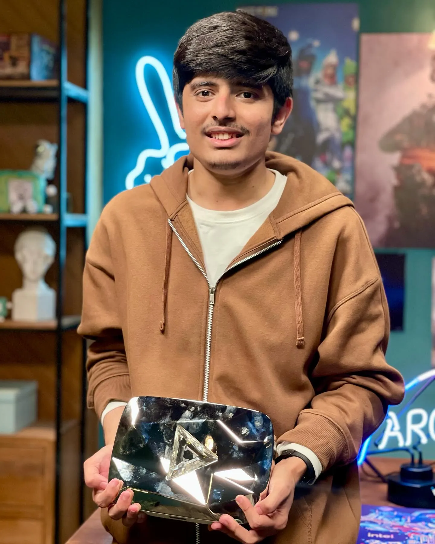 total gaming ajju bhai net worth