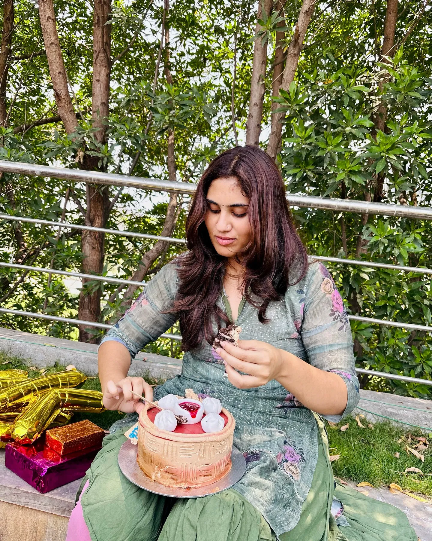 divya nikitha age date of birth