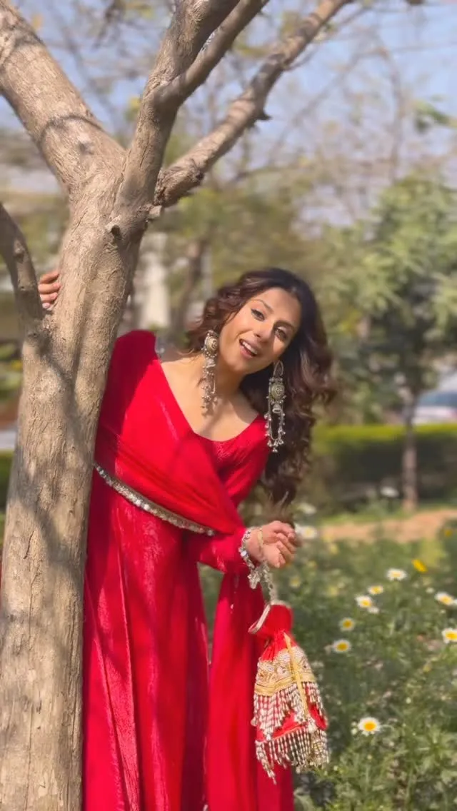 isha malviya net worth in rupees